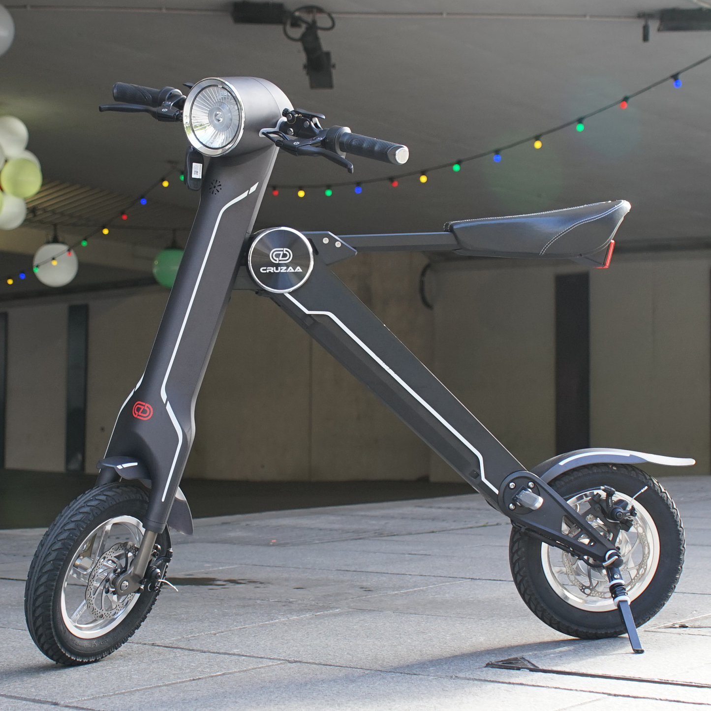The Cruzaa E-Scooter Sit-Down
